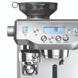 Sage Oracle volautomaat koffiemachine close-up RVS